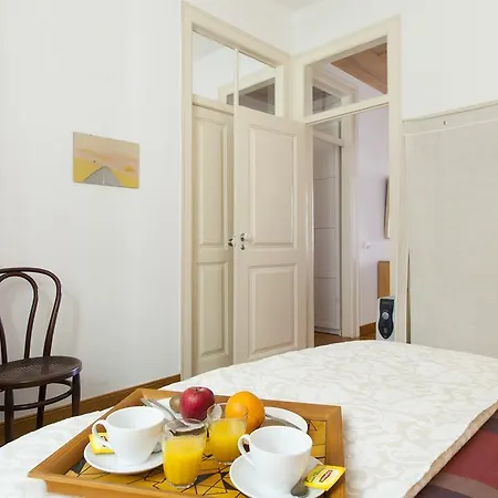 Atelier Do Castelo | Rentexperience Apartment